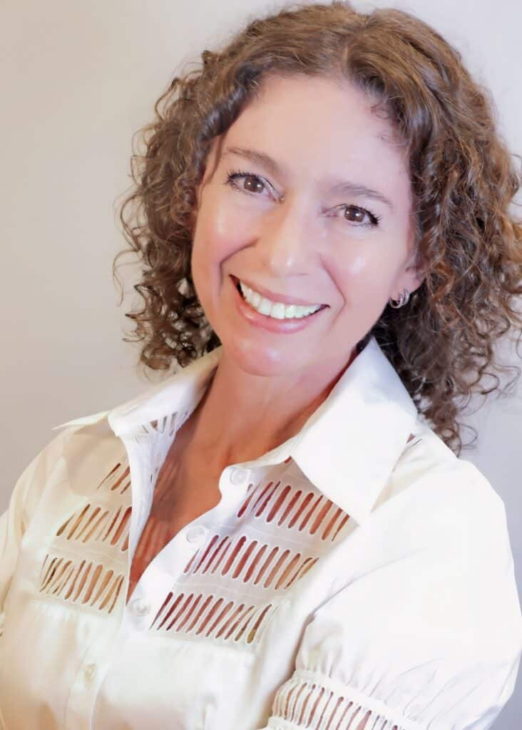 Website headshot - Dr. Veronique Pangia, NMD, AAT